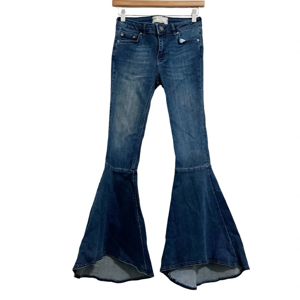 Free People Hippie Hi-Lo Bell Bottom Flare Jeans Blue 25